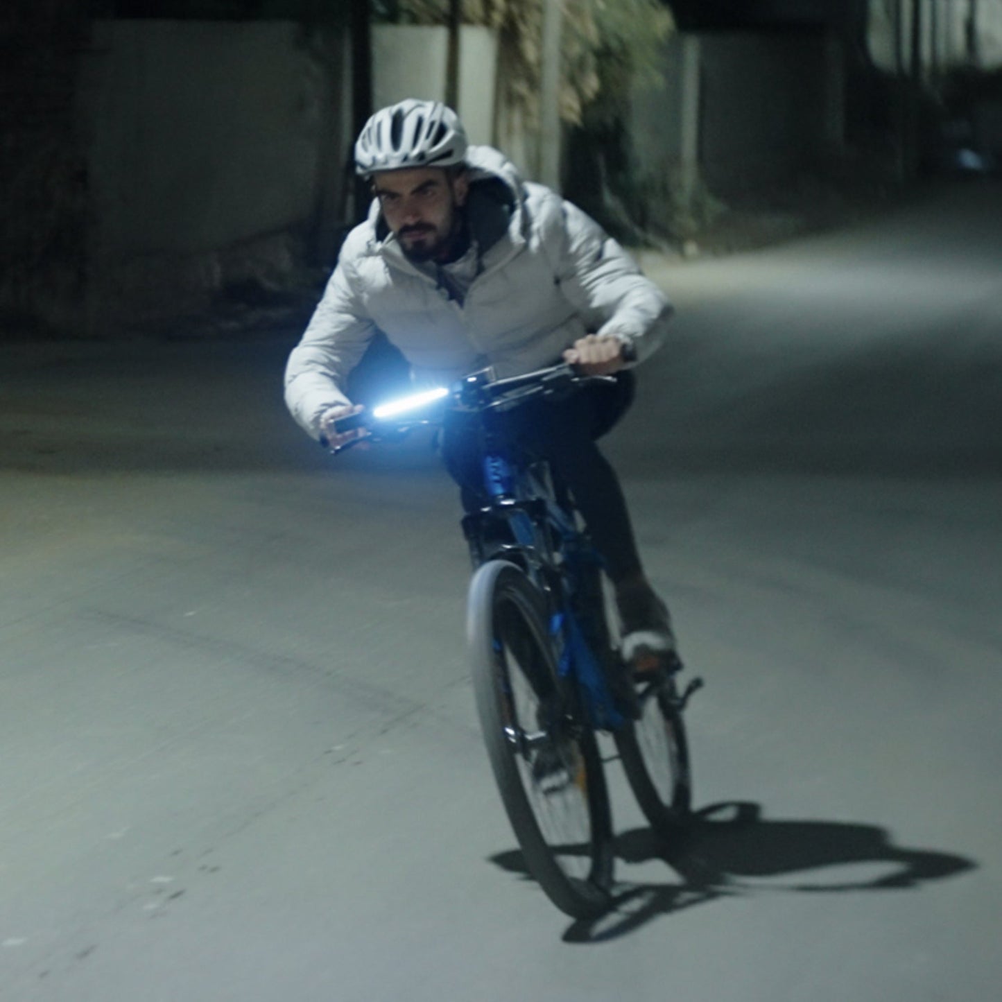 JordiLight Handlebar Attachment Kit: Secure Flashlight Mount for Bikes & Motorcycles - JordiLight Inc.